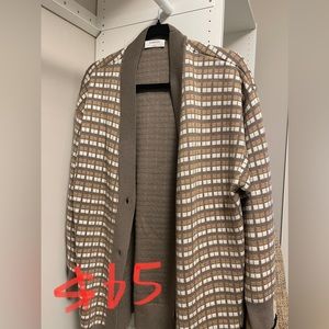 Babaton sweater warm and stylish